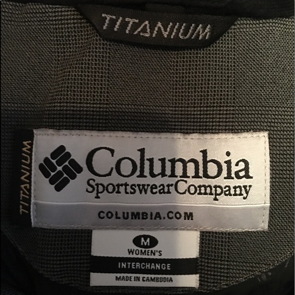 Like new! - Columbia omni-tech long winter coat - Picture 10 of 15
